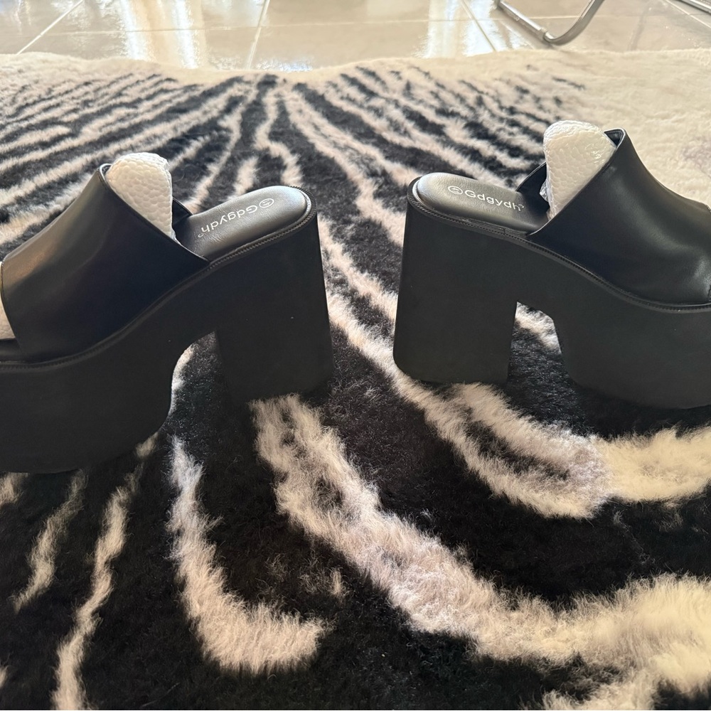 Black Platform Slide Mules - Women Size 9 Chinese Size 41 - Picture 12 of 13